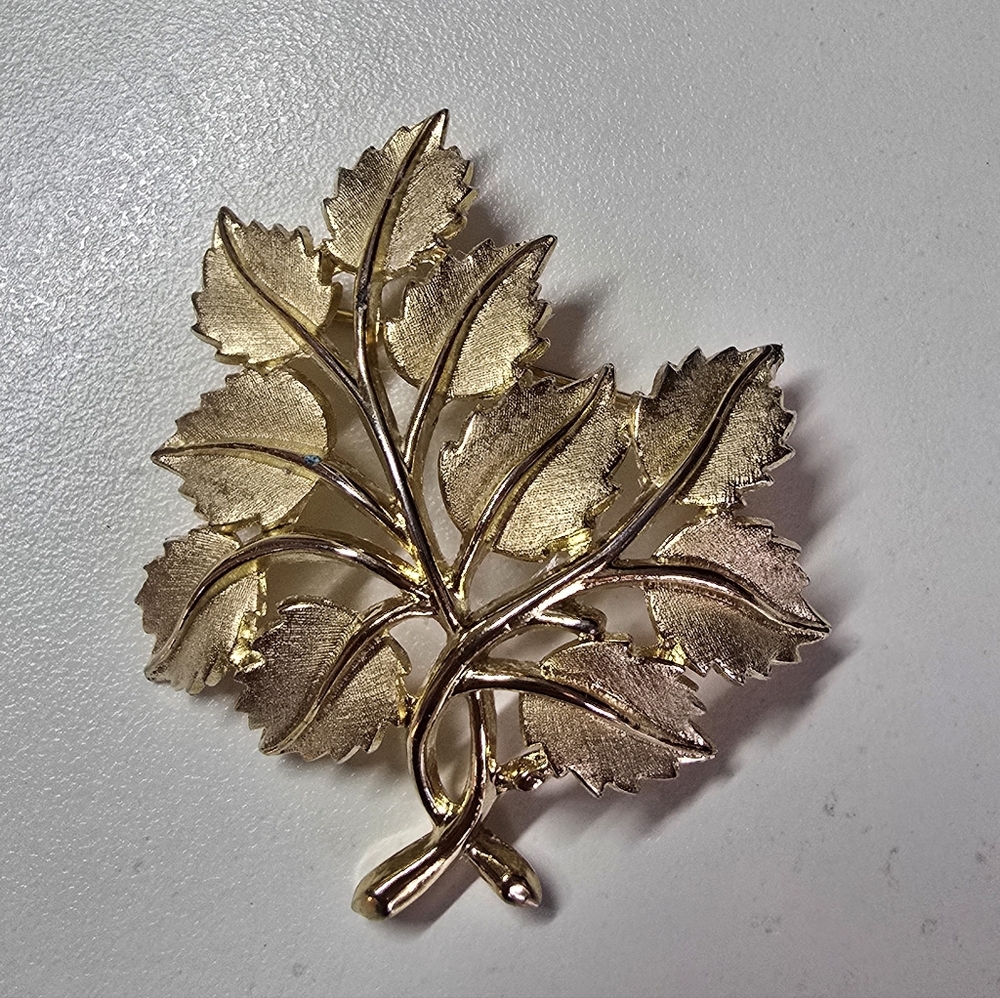 Trifari Vintage Tree Of Life Gold Leaf Brooch
